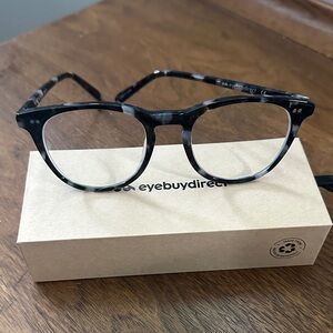 Black and Gray Glasses